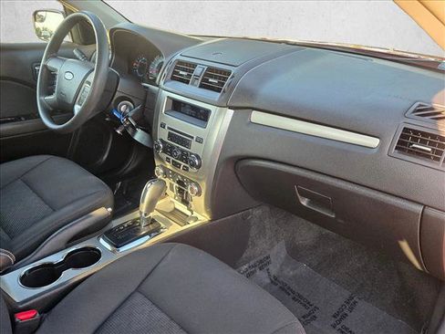 Used 2011 Ford Fusion SE image 21