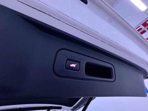 Used 2023 Honda Pilot EX-L image 44