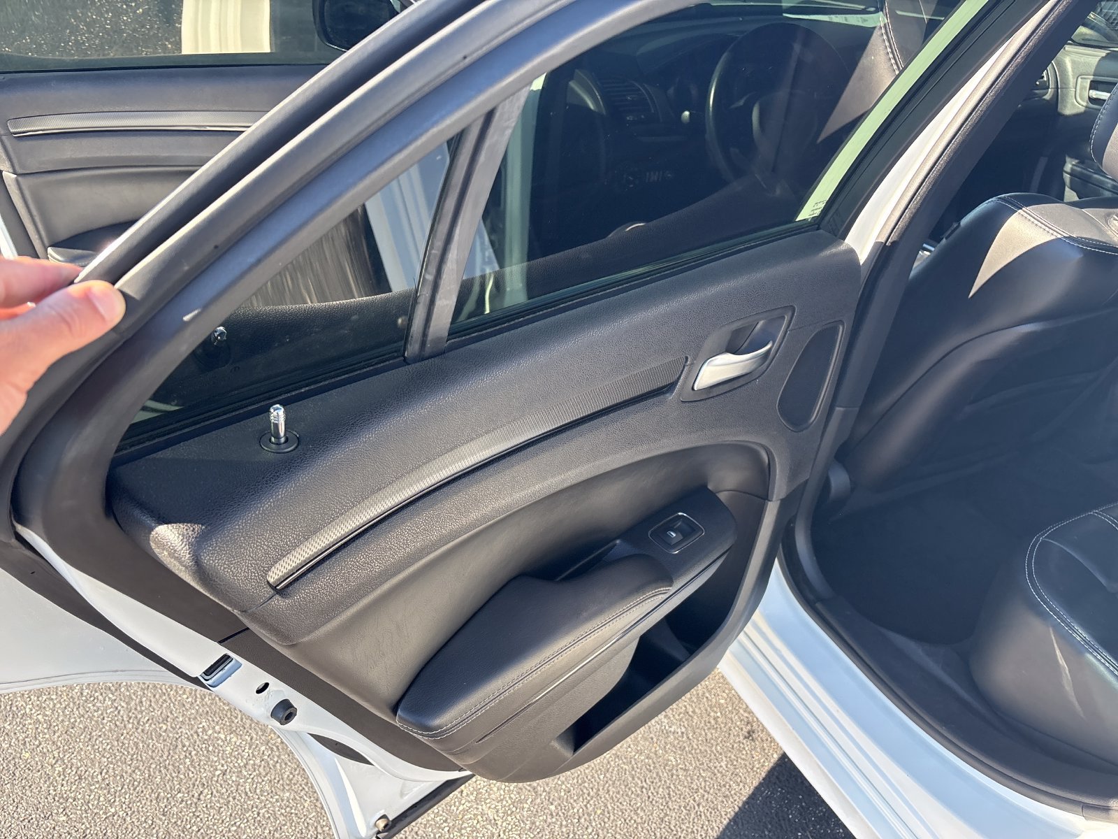 Used 2016 Chrysler 300 S RWD image 13