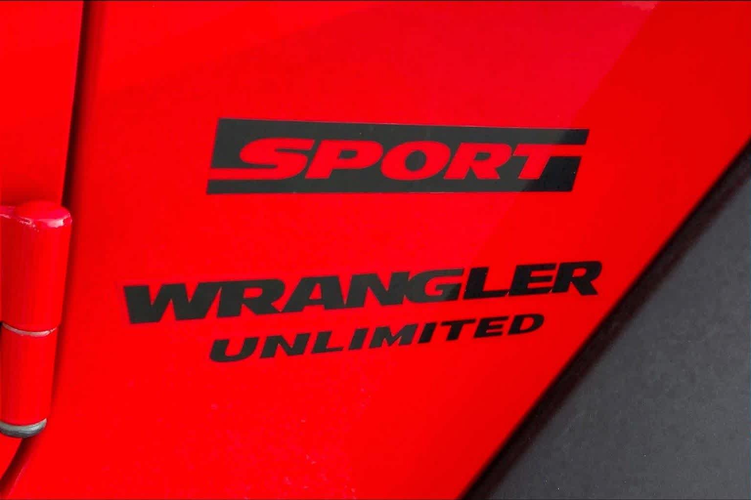 Used 2016 Jeep Wrangler Unlimited Sport w/ Connectivity Group AWD/4WD image 26