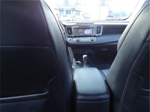 Used 2015 Toyota RAV4 Limited w/ Technology Package AWD/4WD image 23