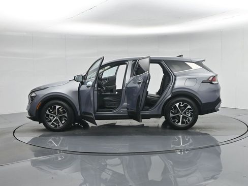 Used 2023 Kia Sportage EX image 37