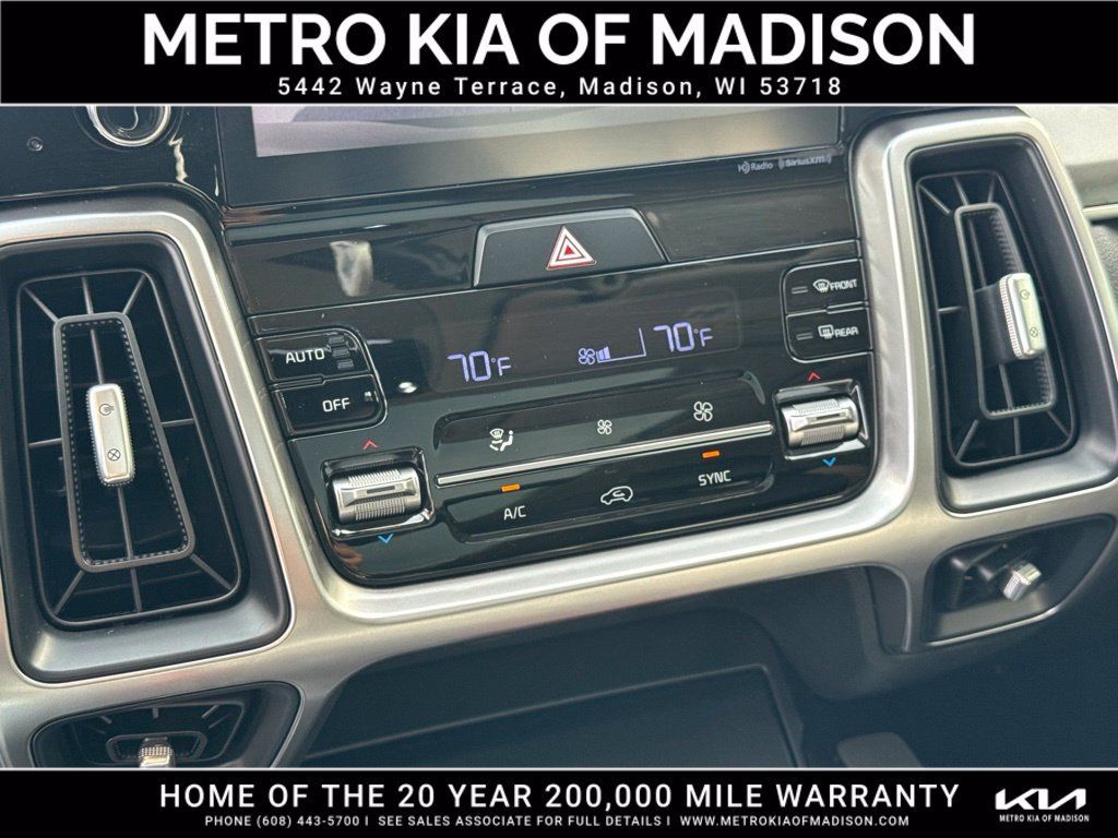 Used 2021 Kia Sorento S w/ Panoramic Sunroof Package AWD/4WD image 26