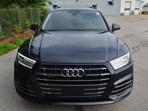 Used 2020 Audi Q5 e Premium w/ Convenience Package AWD/4WD image 2