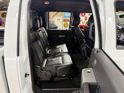 Used 2015 Ford F250 Lariat w/ Lariat Ultimate Package AWD/4WD image 19