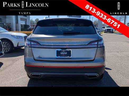 Certified 2021 Lincoln Nautilus Reserve image 5