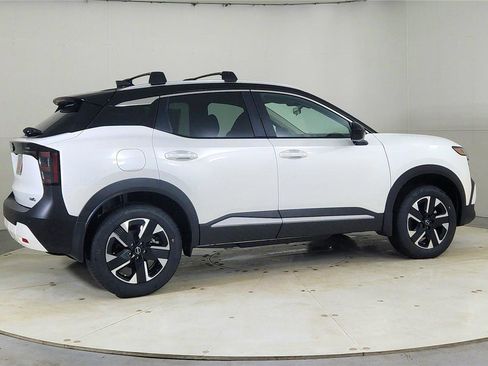 New 2026 Nissan Kicks SV w/ Cold Weather Package image 7