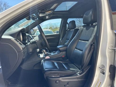 Used 2021 Jeep Grand Cherokee Limited image 16