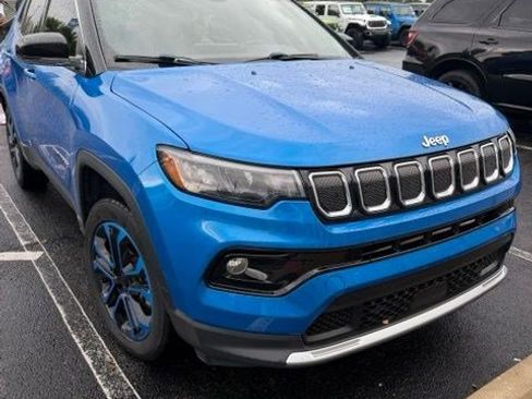 Used 2022 Jeep Compass Limited AWD/4WD image 2
