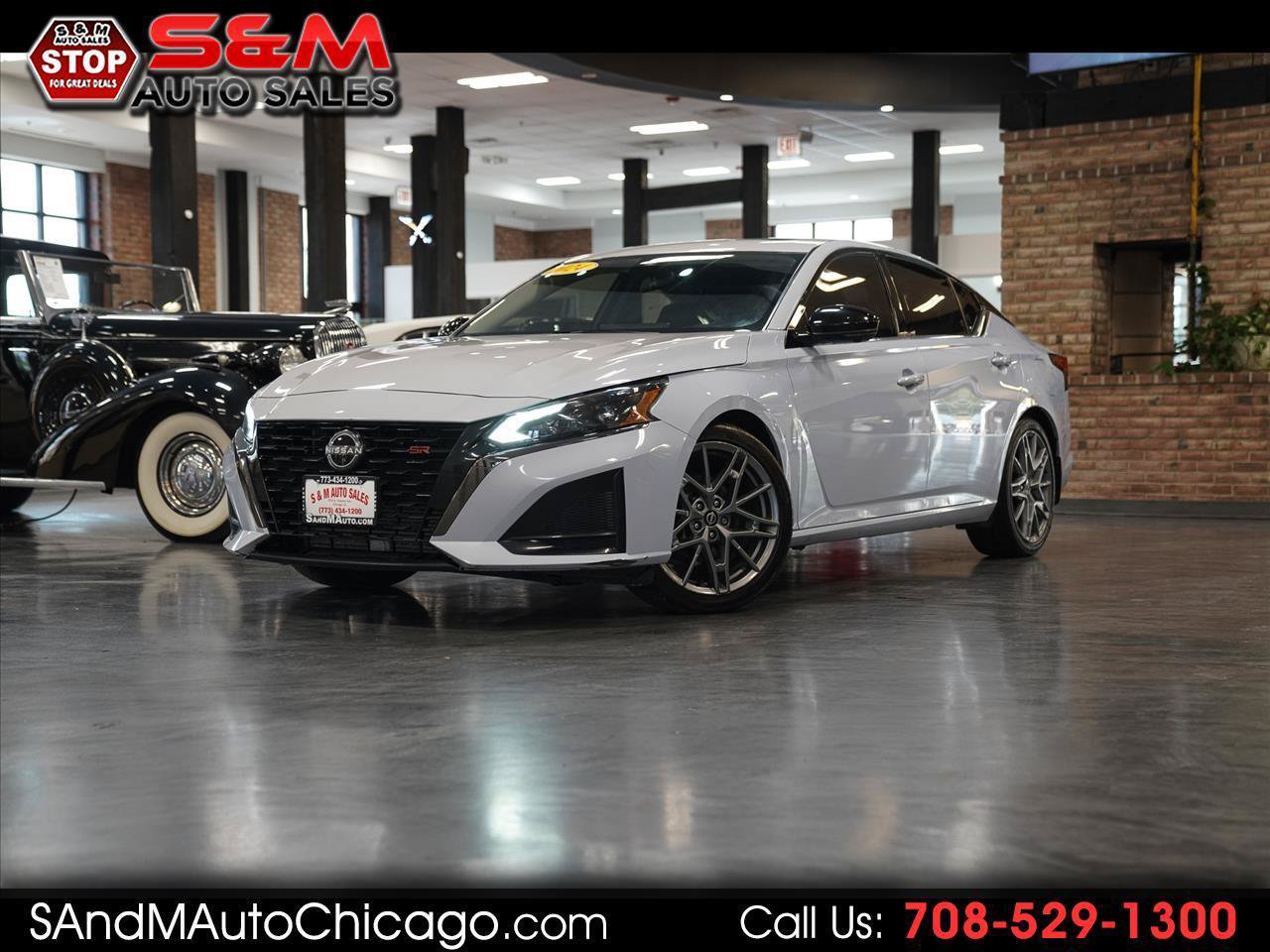 Used 2024 Nissan Altima 2.0 SR FWD image 1