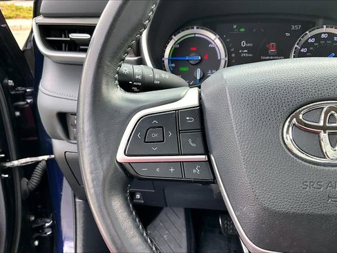 Used 2022 Toyota Highlander XLE image 24