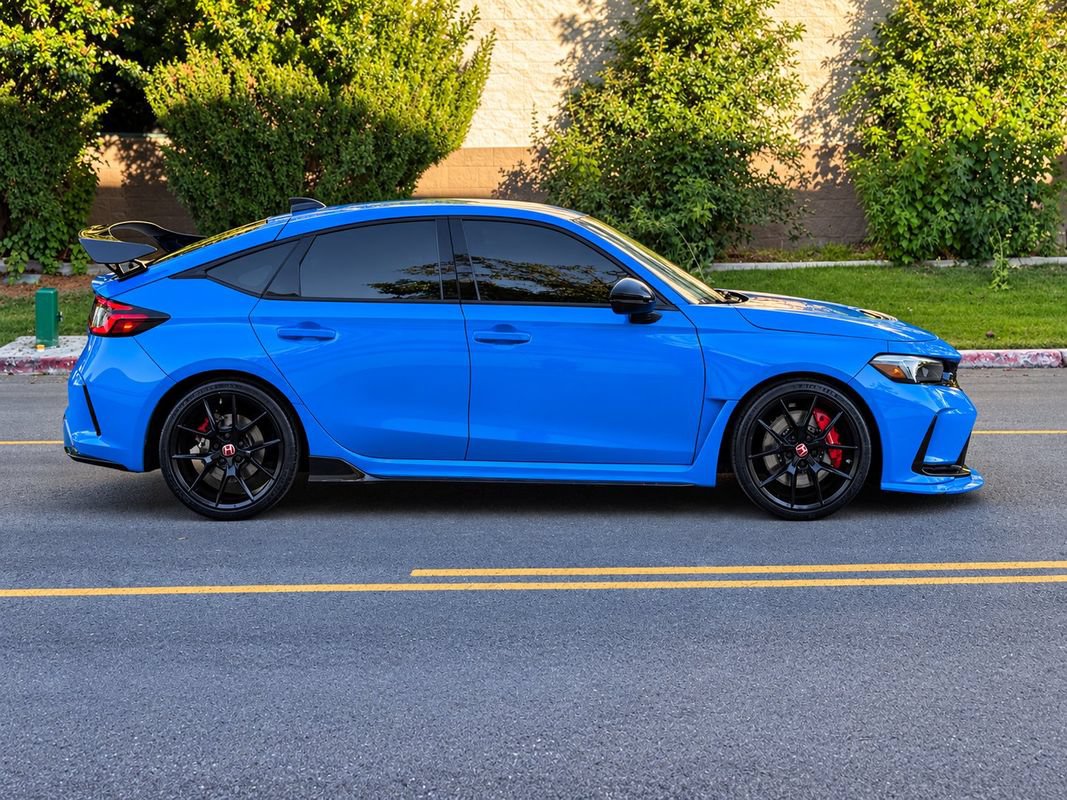 Used 2023 Honda Civic Type R image 8