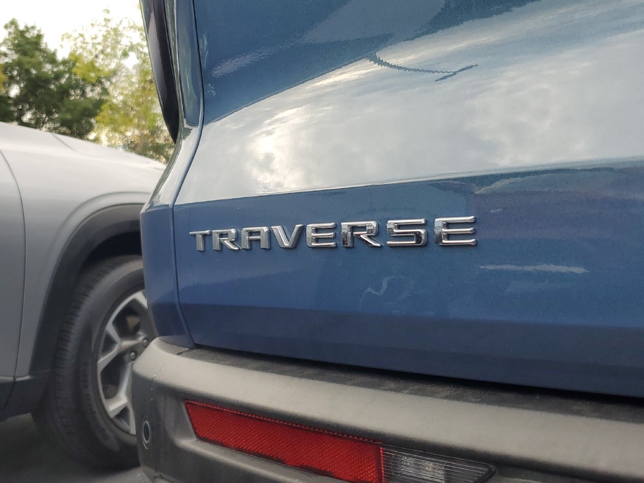 Used 2026 Chevrolet Traverse LT FWD image 7