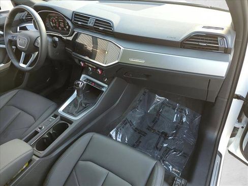 Certified 2025 Audi Q3 2.0T Premium w/ Convenience Package image 22