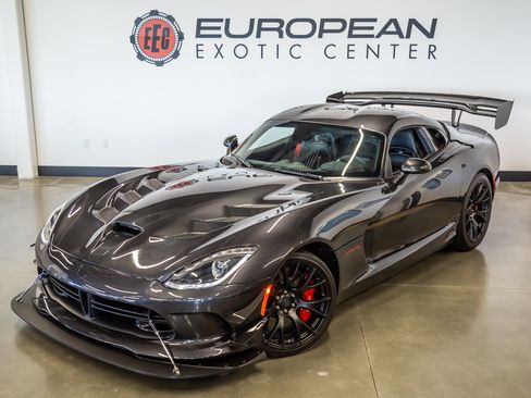 Used 2016 Dodge Viper ACR w/ Exterior Carbon Fiber Package RWD image 6