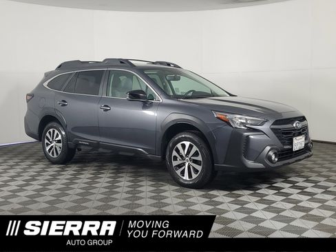 Used 2025 Subaru Outback Premium image 1