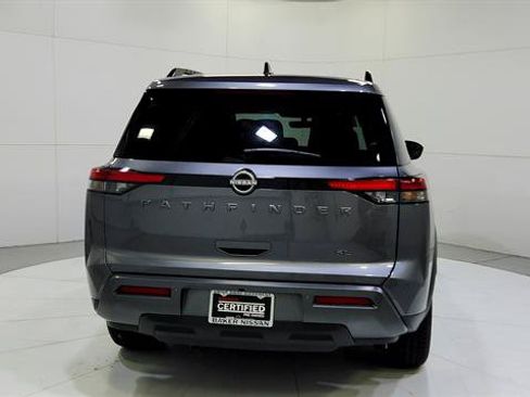 Certified 2026 Nissan Pathfinder SL FWD image 7