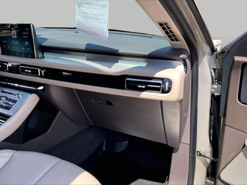 Used 2023 Lincoln Aviator 2WD image 18
