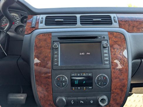 Used 2007 Chevrolet Silverado 2500 LTZ w/ Safety Package AWD/4WD image 15
