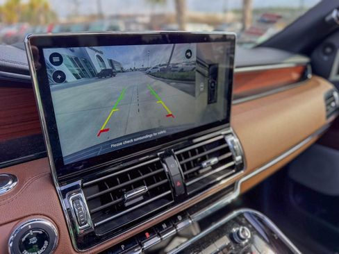 Used 2022 Lincoln Navigator Reserve image 27