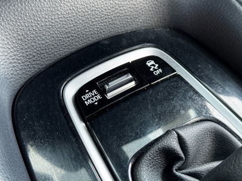 Used 2023 Toyota Corolla SE image 35