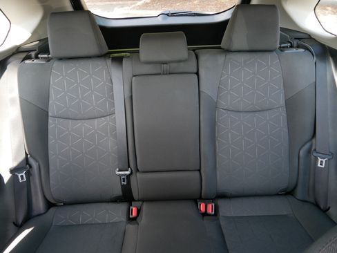Used 2025 Toyota RAV4 XLE AWD/4WD image 13