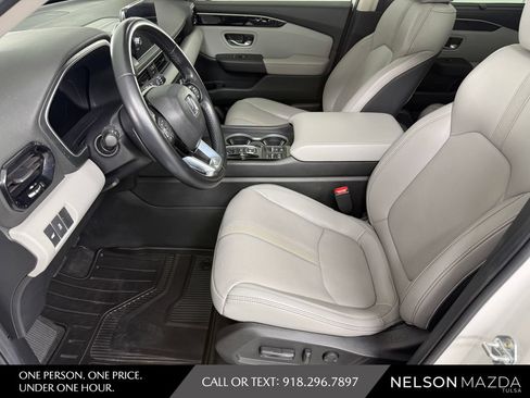 Used 2023 Honda Pilot Touring image 19