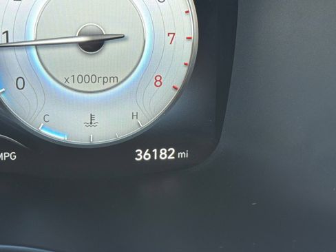 Used 2023 Hyundai Santa Fe Limited AWD/4WD image 26