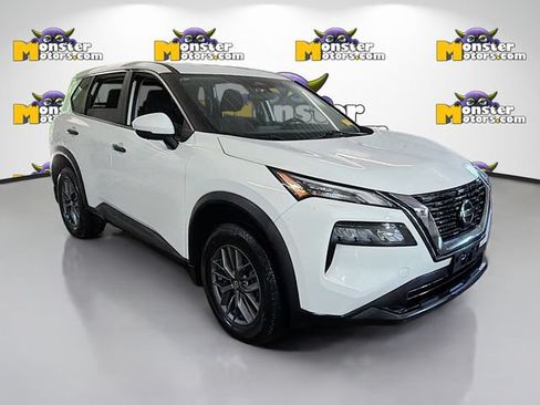 Used 2021 Nissan Rogue S AWD/4WD image 3