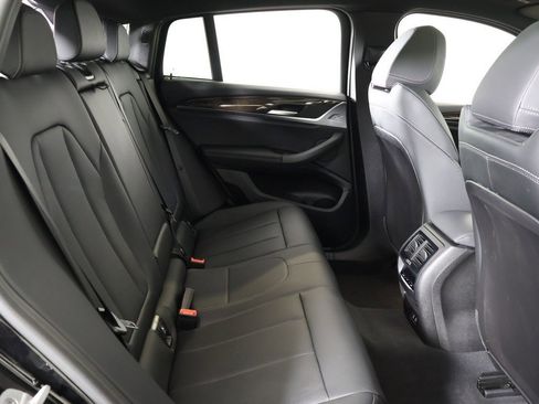 Used 2025 BMW X4 xDrive30i image 40