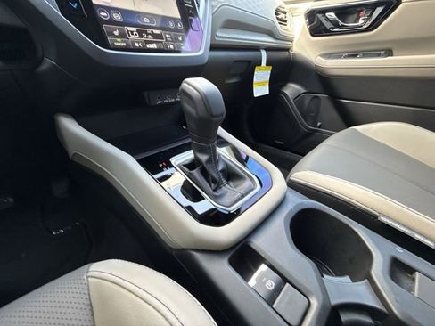 Used 2025 Subaru Forester Limited image 20