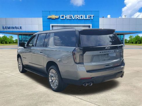 New 2026 Chevrolet Suburban RST w/ RST Capability Package AWD/4WD image 3