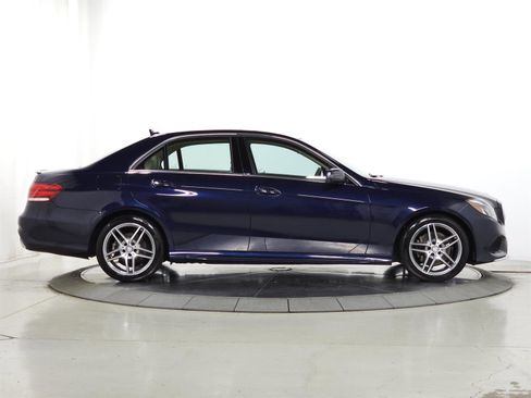 Used 2014 Mercedes-Benz E 350 4MATIC Sedan image 10