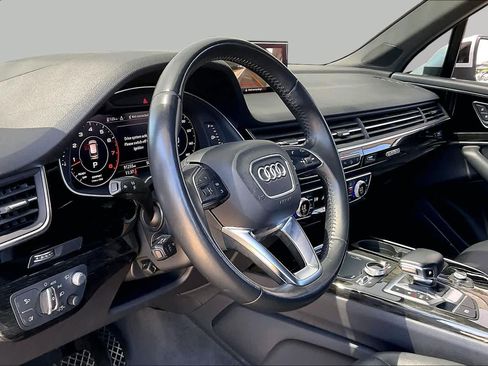 Used 2018 Audi Q7 3.0T Prestige w/ Prestige Package AWD/4WD image 18