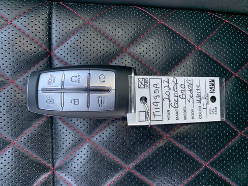 Used 2022 Genesis G70 3.3T RWD image 37