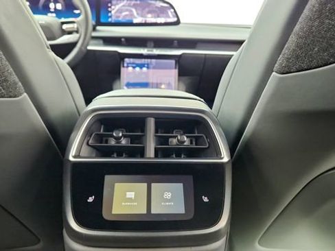Used 2024 Lucid Air Touring image 52