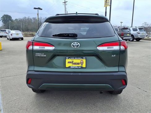 Used 2024 Toyota Corolla Cross LE image 3