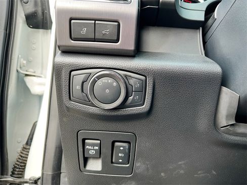 Used 2021 Ford Expedition Platinum image 10