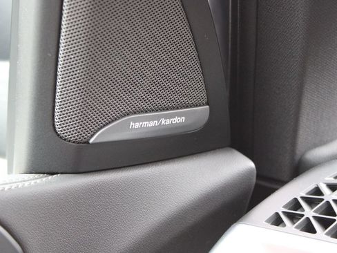 Used 2025 BMW X5 sDrive40i w/ Premium Package RWD image 12