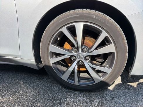 Used 2017 Nissan Maxima 3.5 SL FWD image 10