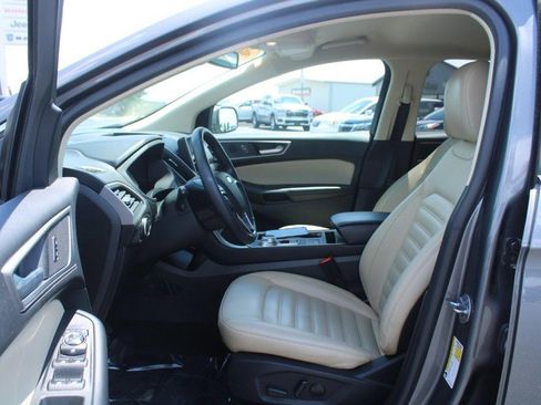 Used 2024 Ford Edge SEL image 9