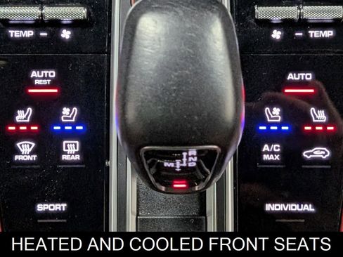 Used 2023 Porsche Cayenne Platinum Edition image 31