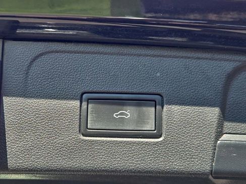 Used 2024 Volkswagen Atlas SEL Premium R-Line image 14