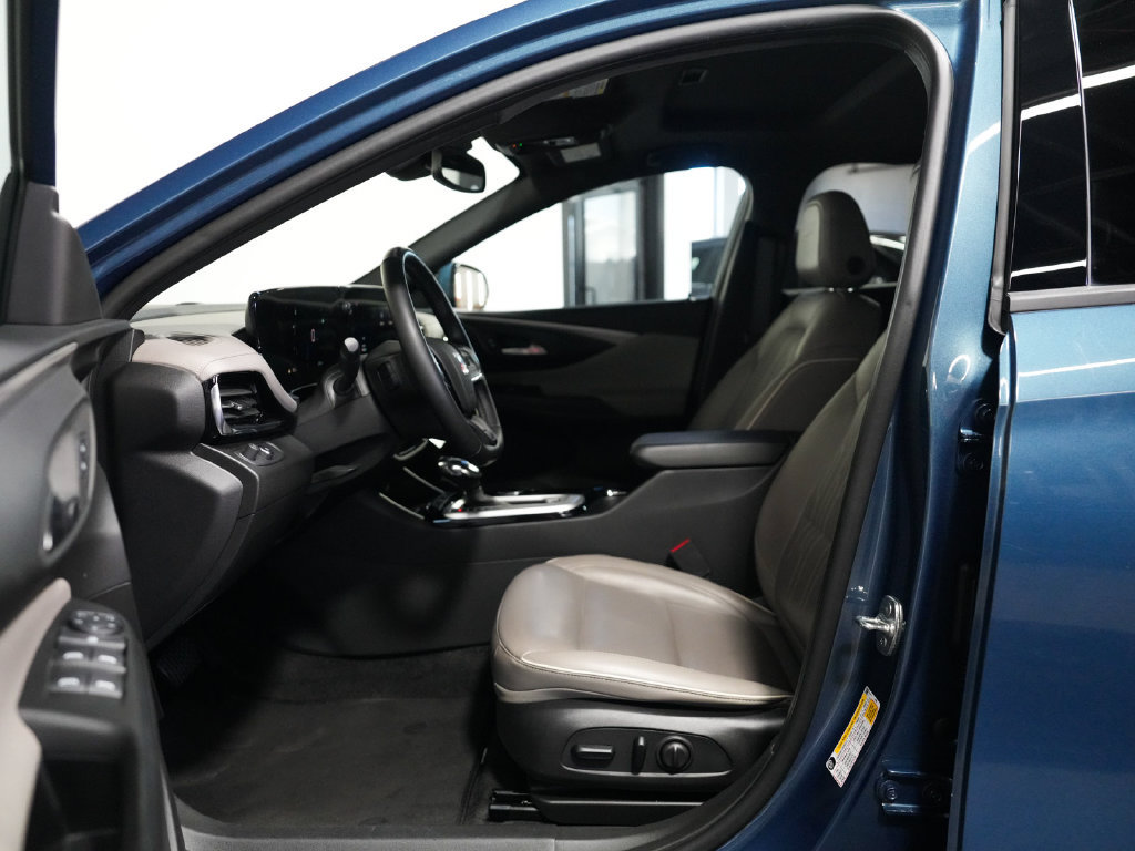 Used 2024 Buick Envista Sport Touring FWD image 29