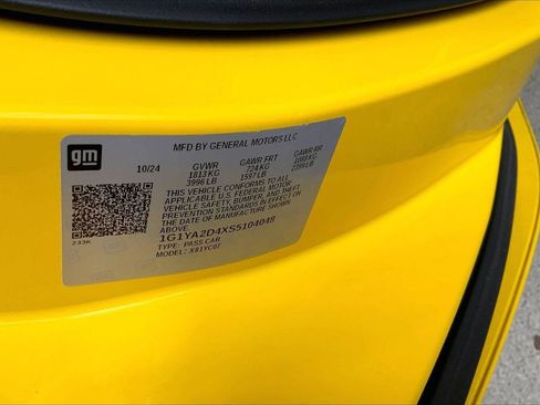 Used 2025 Chevrolet Corvette Stingray Coupe w/ 1LT RWD image 7