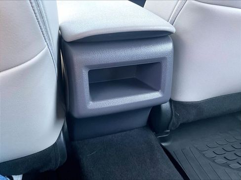 Used 2022 Toyota Camry SE image 28