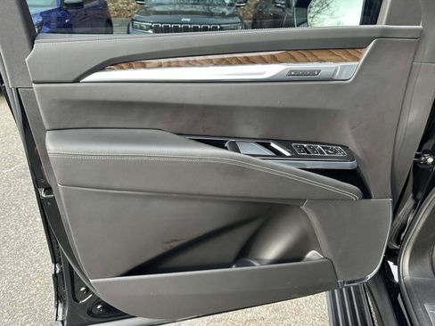 Used 2025 Cadillac Escalade Sport Platinum w/ LPO, ONYX Package image 13