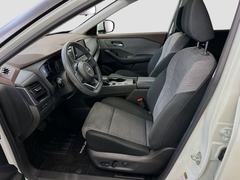 Used 2023 Nissan Rogue SV image 13