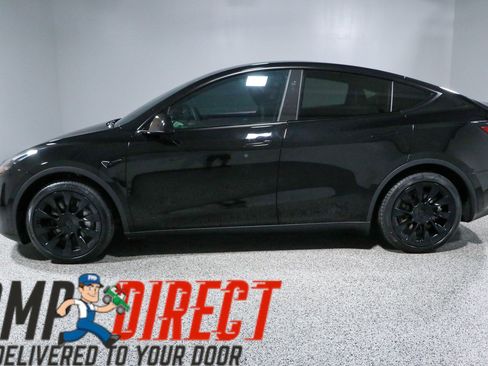 Used 2024 Tesla Model Y Long Range AWD/4WD image 10