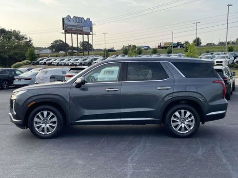 Used 2023 Hyundai Palisade SEL FWD image 4